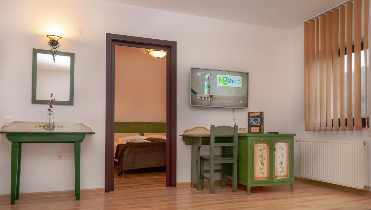 Prolex Turism Srl Hotel Bran  Buitenkant foto
