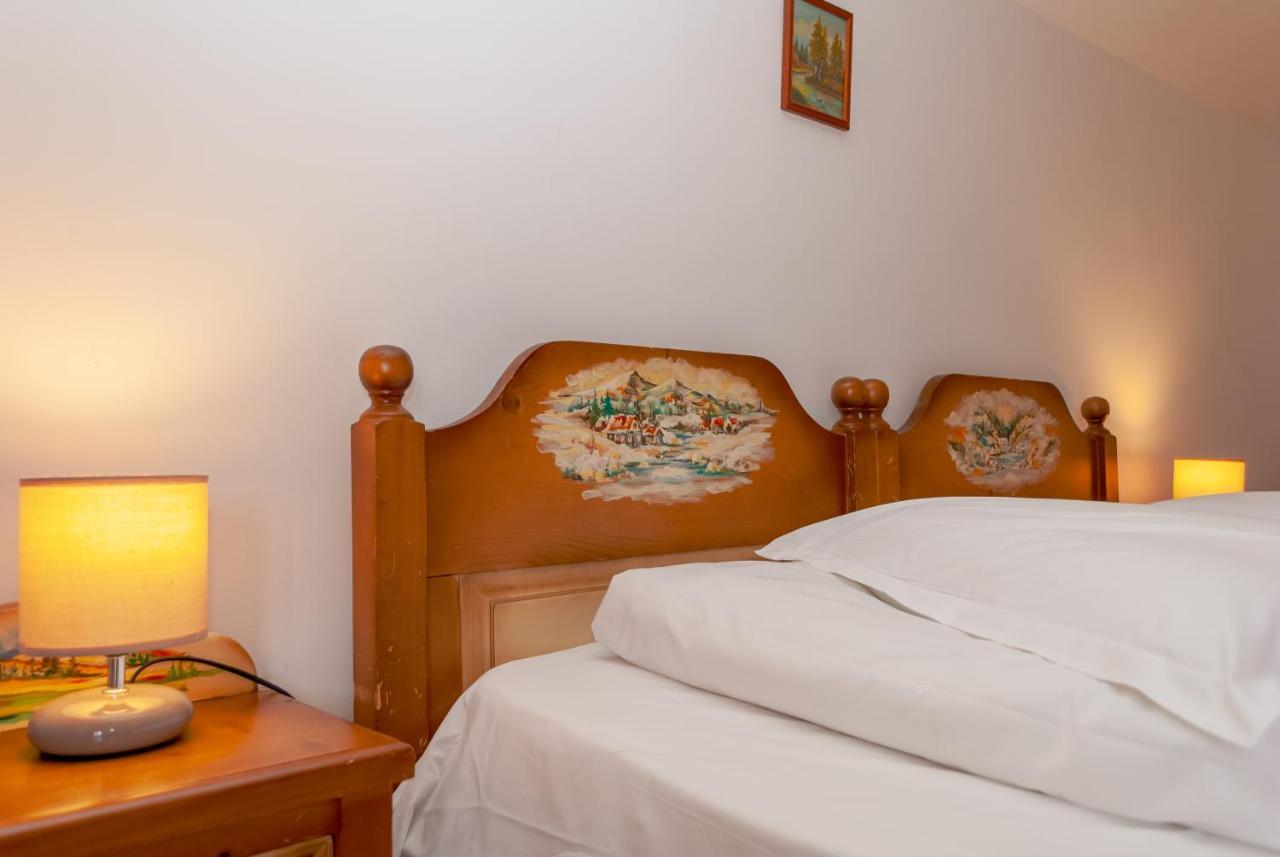 Prolex Turism Srl Hotel Bran  Buitenkant foto