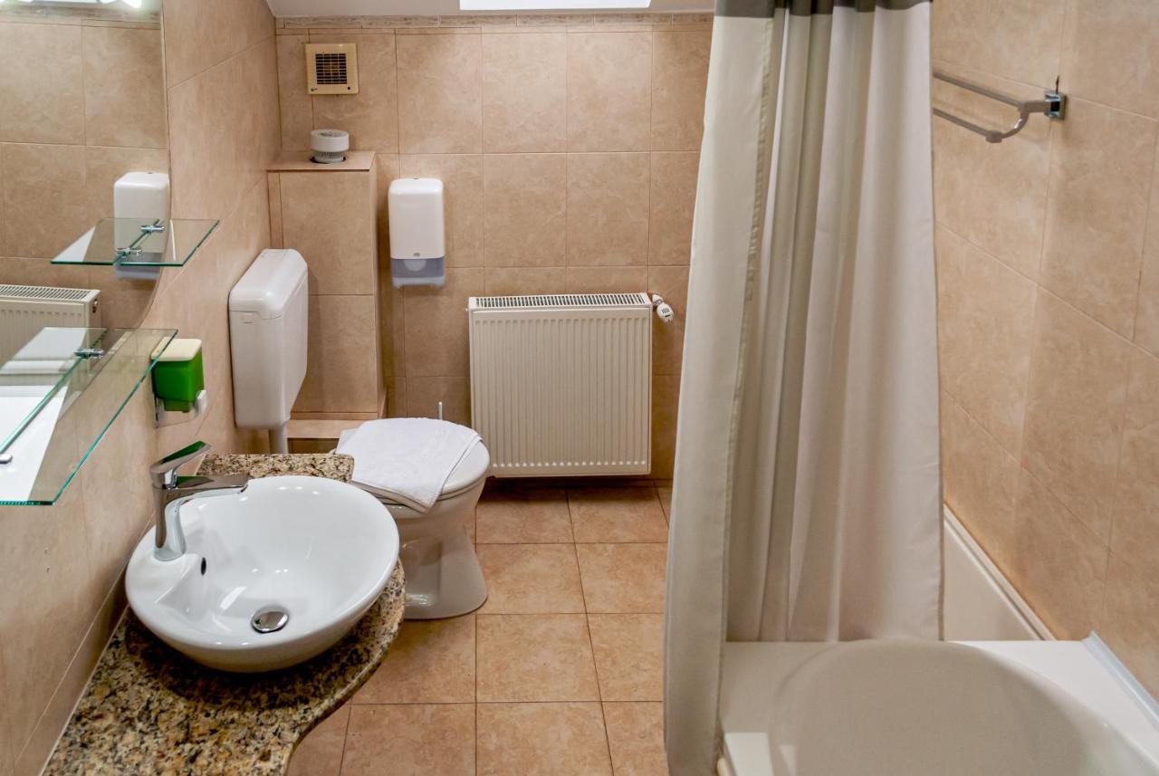 Prolex Turism Srl Hotel Bran  Buitenkant foto