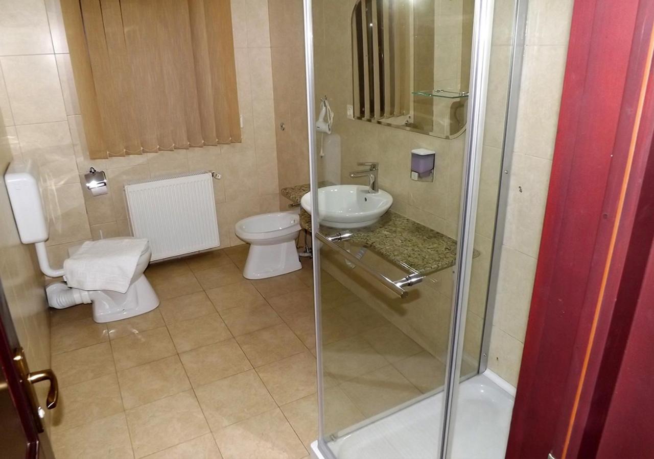 Prolex Turism Srl Hotel Bran  Buitenkant foto
